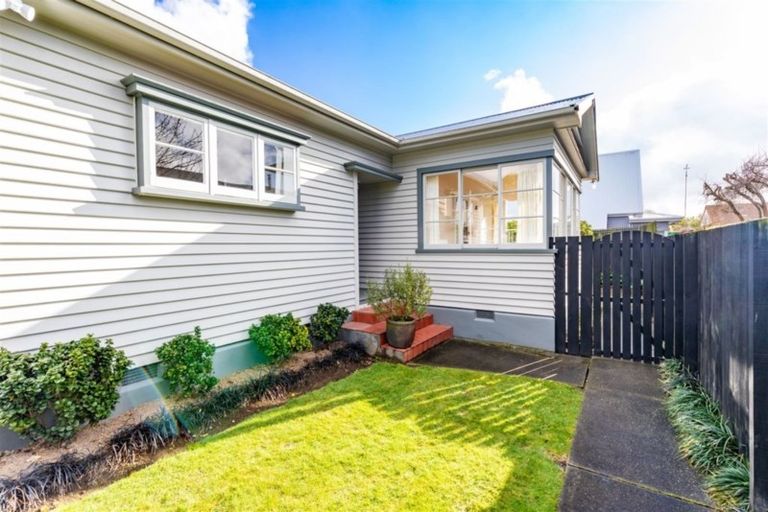 Photo of property in 157 Weston Road, St Albans, Christchurch, 8052