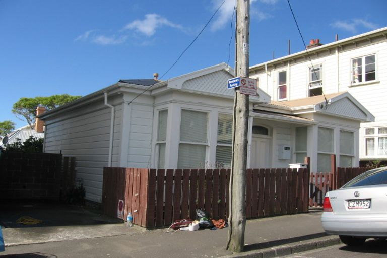 Photo of property in 7 Levy Street, Mount Victoria, Wellington, 6011
