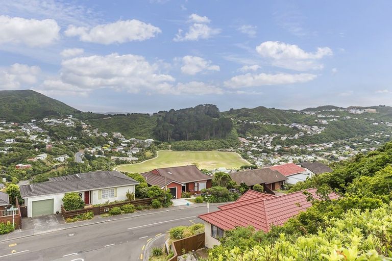 Photo of property in 5 Landsdowne Terrace, Karori, Wellington, 6012
