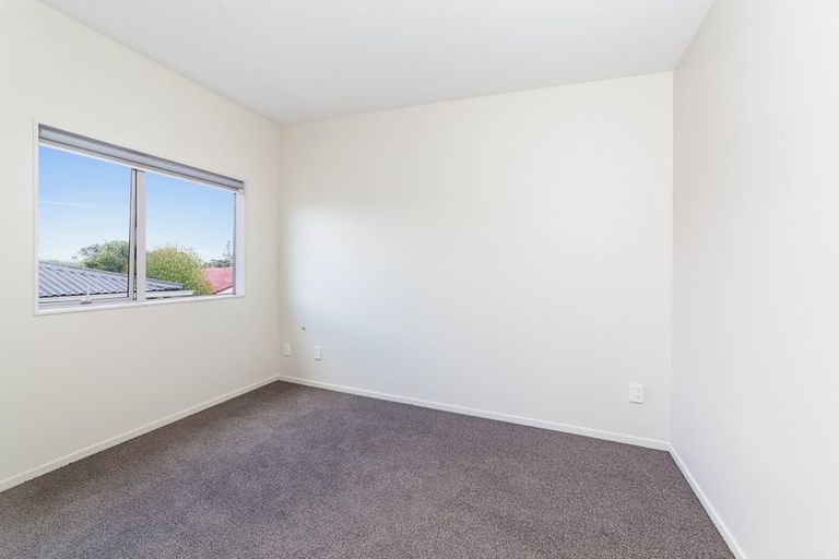 Photo of property in 17/45a Swanson Road, Henderson, Auckland, 0610