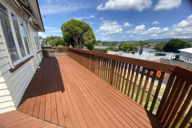 Photo of property in 5 Gregg Place, Sunnyvale, Auckland, 0612