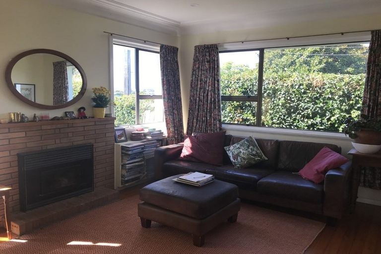 Photo of property in 6 Miro Road, Mangere Bridge, Auckland, 2022