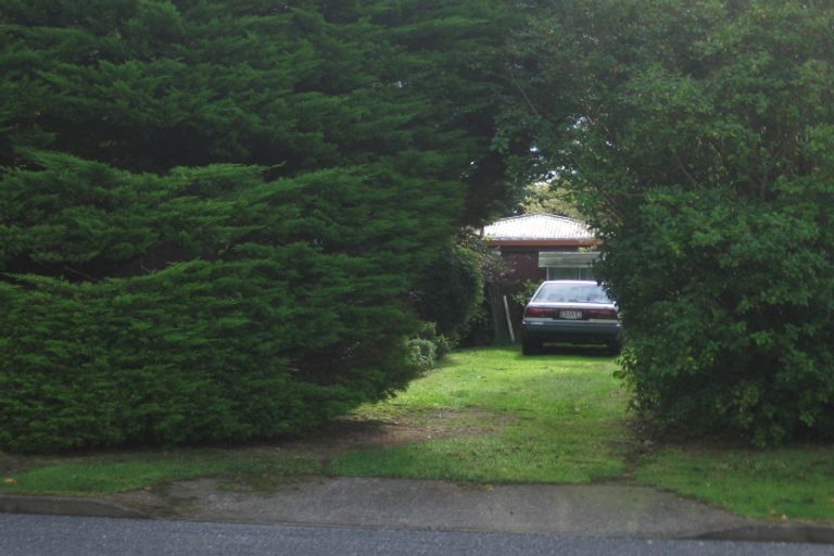 Photo of property in 19 Puriri Road, Waikanae, 5036