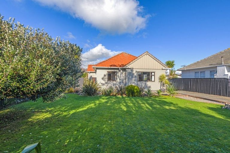Photo of property in 244 College Street, West End, Palmerston North, 4412