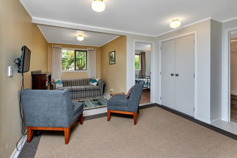 Photo of property in 94 One Tree Point Road, One Tree Point, 0118