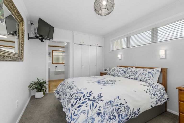 Photo of property in 17 Burden Avenue, Wainuiomata, Lower Hutt, 5014