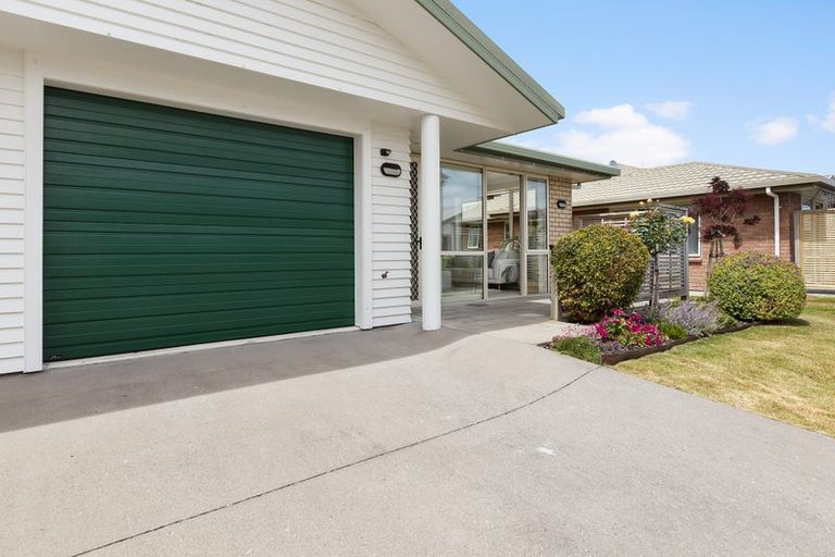 Photo of property in Summerset At The Course, 20 Racecourse Road, Trentham, Upper Hutt, 5018