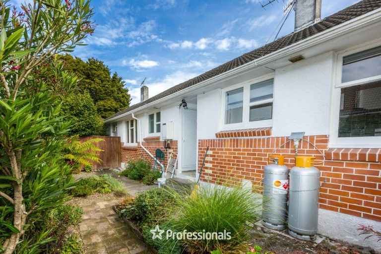 Photo of property in 2/37 Tararua Street, Trentham, Upper Hutt, 5018