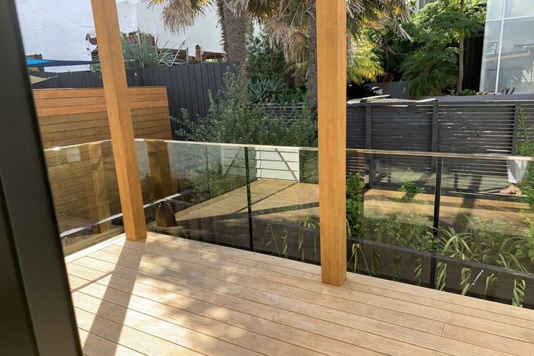 Photo of property in 10b Marama Street, Castor Bay, Auckland, 0620