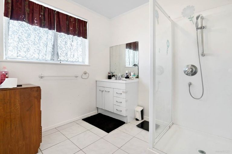 Photo of property in 146 Cascades Road, Pakuranga Heights, Auckland, 2010