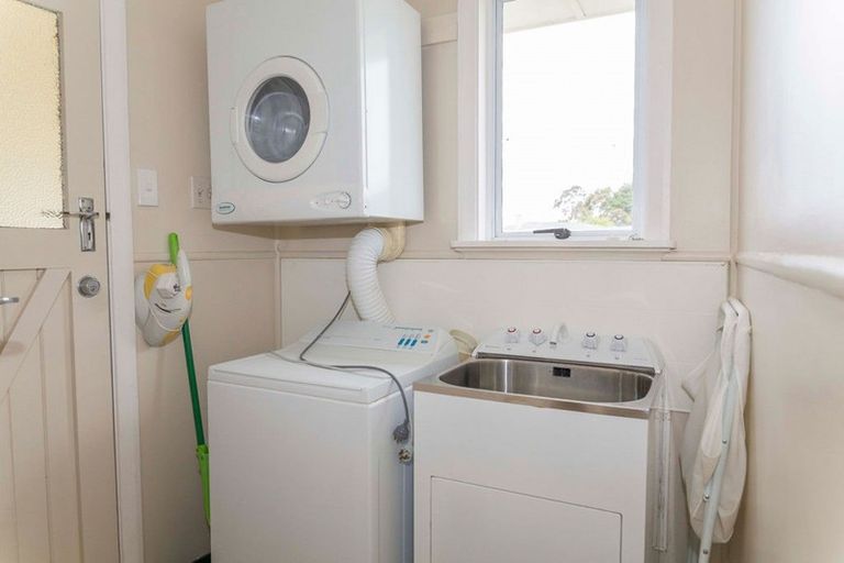 Photo of property in 72 Barraud Street, Dannevirke, 4930