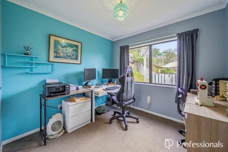 Photo of property in 15c Glen Road, Stokes Valley, Lower Hutt, 5019