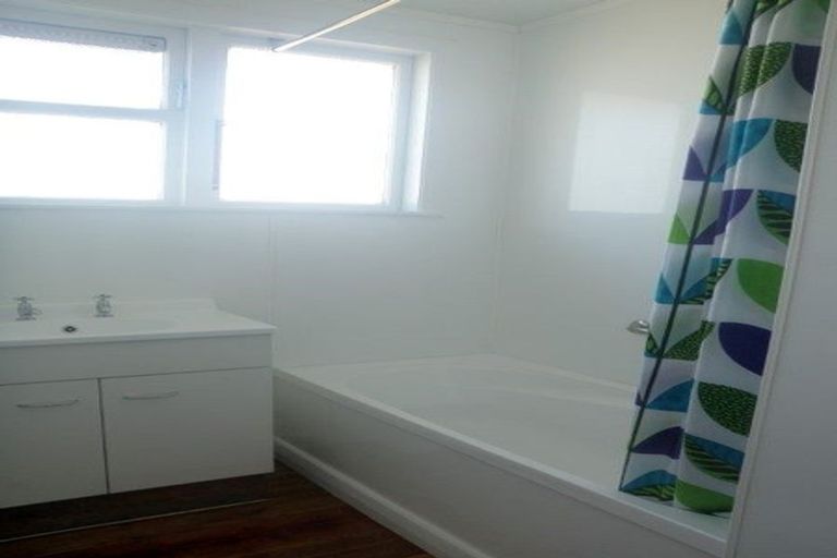 Photo of property in 10 Merfield Street, Glen Innes, Auckland, 1072