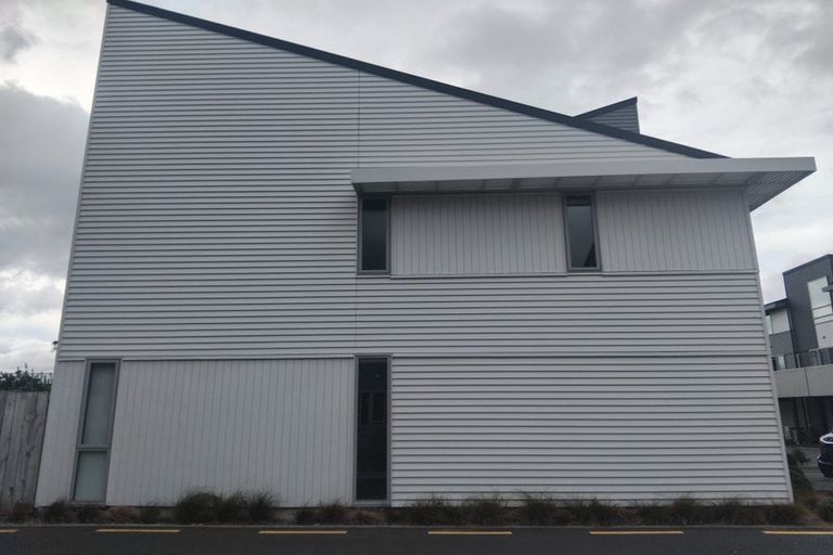 Photo of property in 10/36 Tacy Street, Kilbirnie, Wellington, 6022