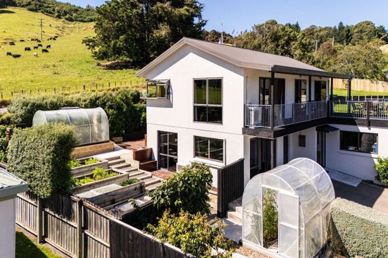 Photo of property in 3 Silverbirch Lane, Duvauchelle, 7581