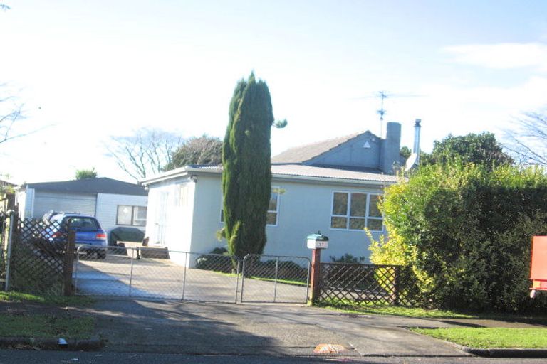 Photo of property in 37 Sturdee Road, Manurewa, Auckland, 2102