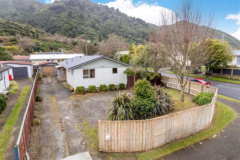 Photo of property in 196 California Drive, Totara Park, Upper Hutt, 5018
