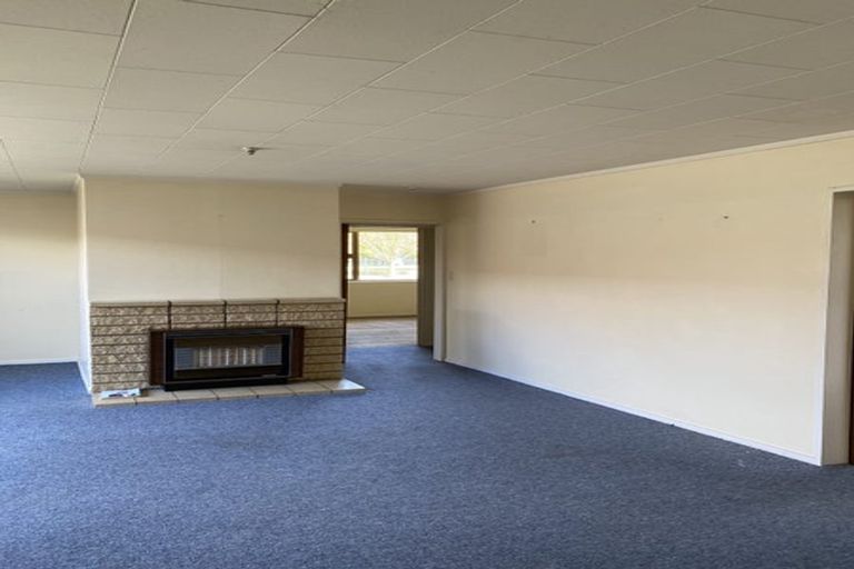 Photo of property in 1/82 John F Kennedy Drive, Milson, Palmerston North, 4414