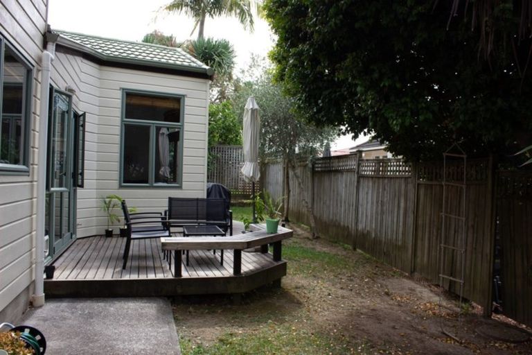 Photo of property in 3/51 Corunna Road, Milford, Auckland, 0620