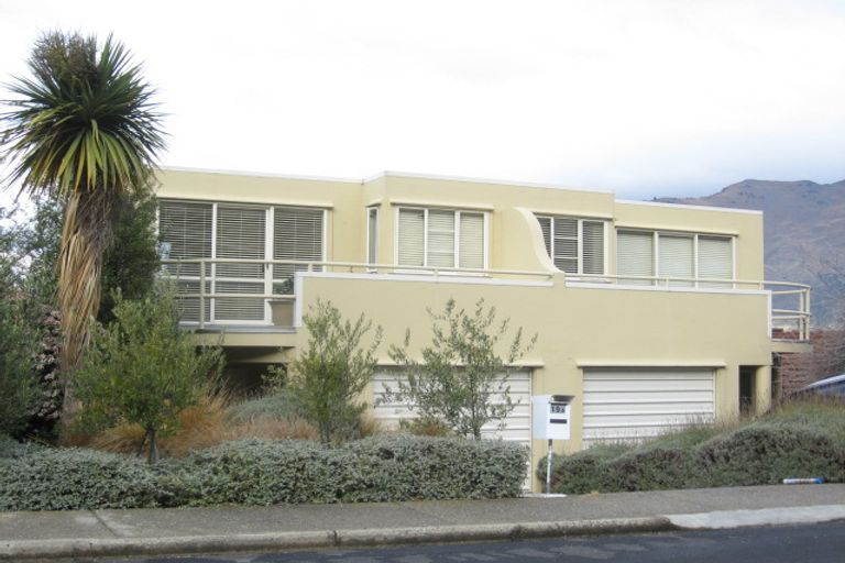 Photo of property in 19a Wynyard Crescent, Fernhill, Queenstown, 9300