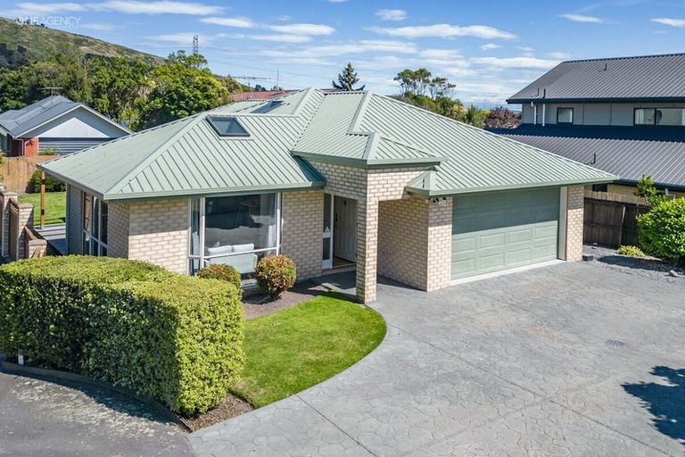 Photo of property in 5 Castleview Lane, Heathcote Valley, Christchurch, 8022