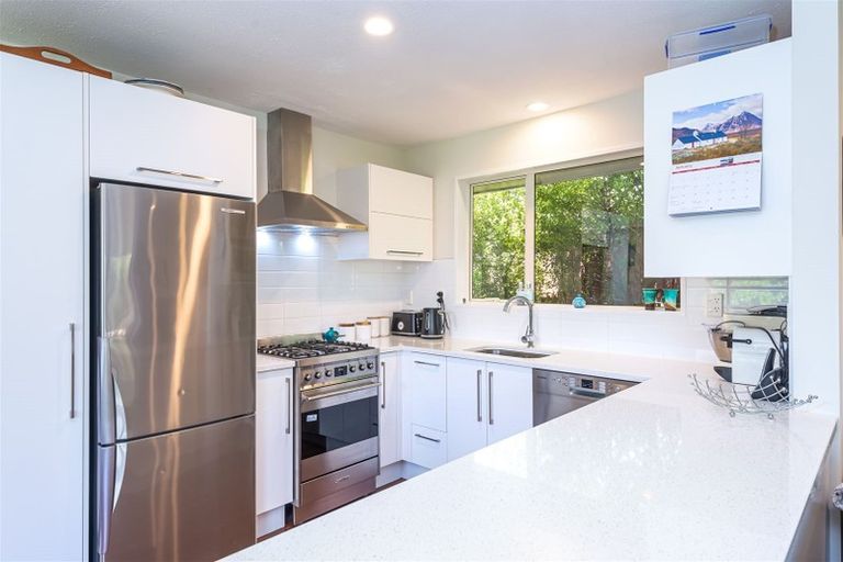 Photo of property in 5 Malthouse Lane, Heathcote Valley, Christchurch, 8022