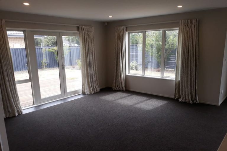 Photo of property in 2 Westpark Drive, Burnside, Christchurch, 8053