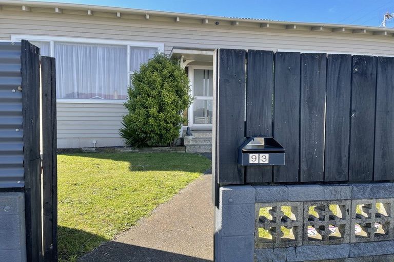 Photo of property in 93 Mclean Street, Waitara, 4320