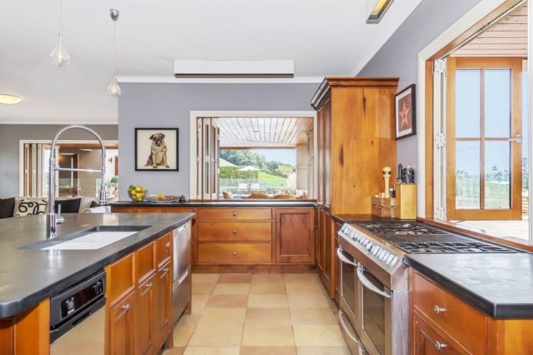 Photo of property in 410 Pukapuka Road, Pohuehue, Warkworth, 0983