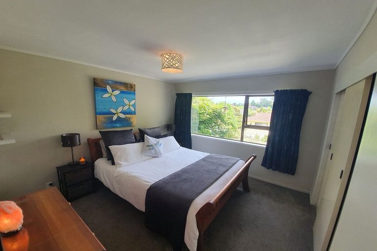 Photo of property in 1/7 Newstead Avenue, Browns Bay, Auckland, 0632