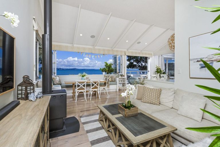 Photo of property in 103 The Esplanade, Manly, Whangaparaoa, 0930