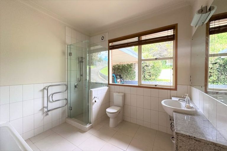 Photo of property in 150 Redoubt Road, Flat Bush, Auckland, 2019