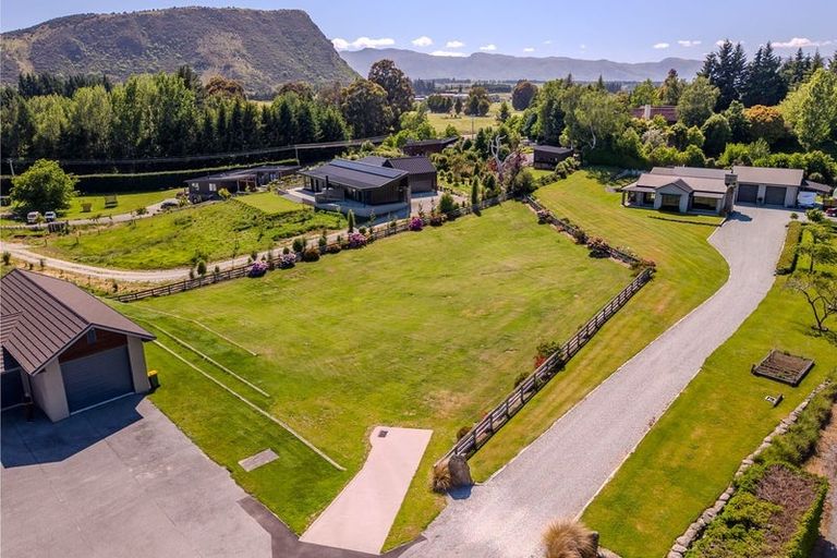 Photo of property in 90b Golf Course Road, Wanaka, 9305