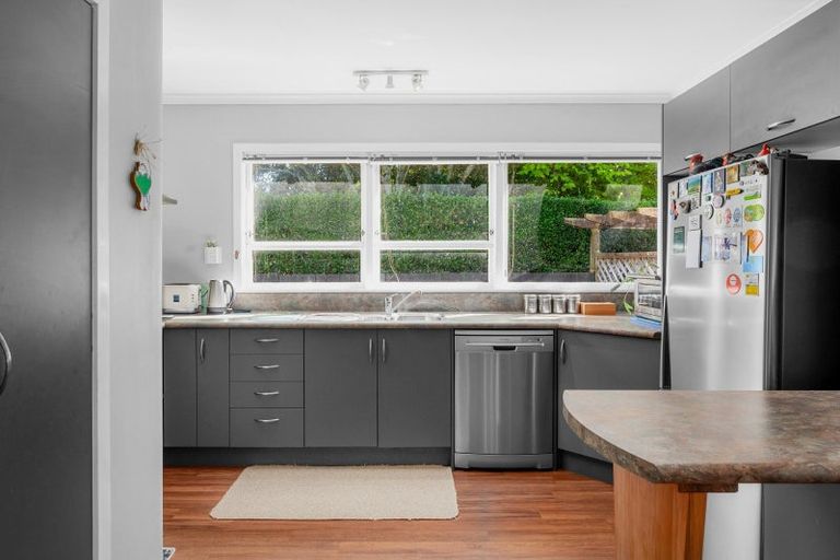 Photo of property in 27 Samuel Place, Queenwood, Hamilton, 3210