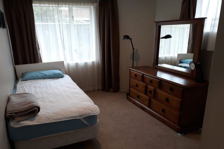 Photo of property in 17d Division Street, Riccarton, Christchurch, 8041