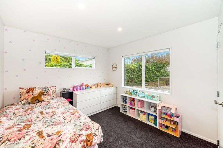 Photo of property in 5 Sharda Grove, Paraparaumu Beach, Paraparaumu, 5032