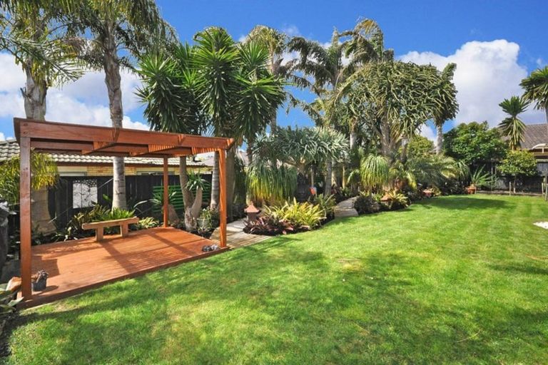 Photo of property in 43 Blackwood Drive, Wattle Downs, Auckland, 2103