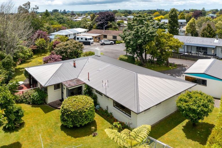 Photo of property in 14 Tainui Terrace, Inglewood, 4330