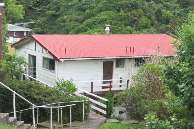 Photo of property in 24 Silverstream Road, Crofton Downs, Wellington, 6035