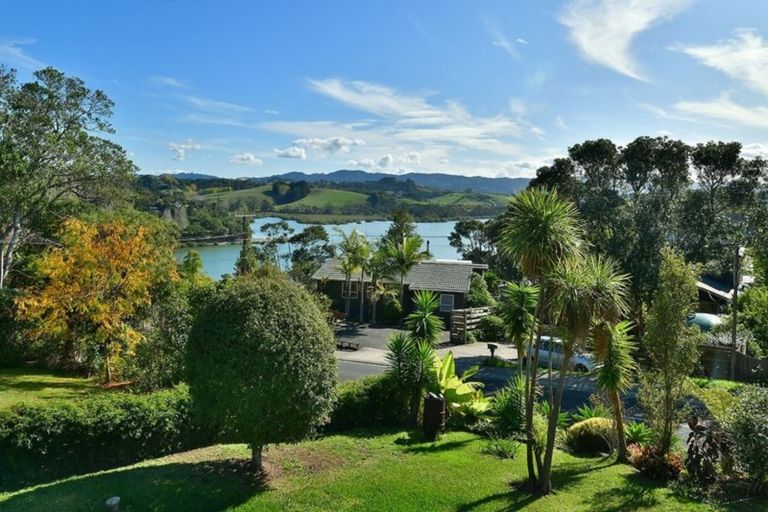 Photo of property in 24 Kanuka Road, Sandspit, Warkworth, 0982
