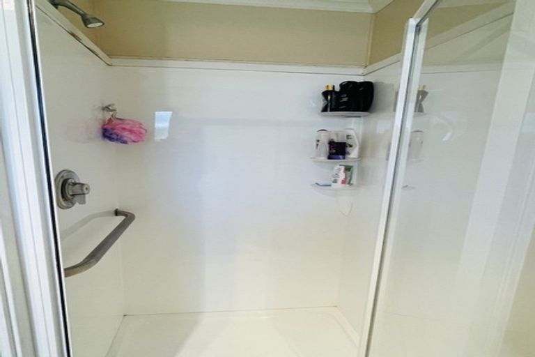 Photo of property in 1 Calder Place, Winton, 9720