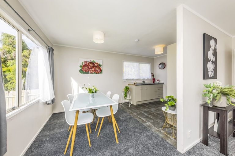 Photo of property in 3/136 Shifnal Drive, Randwick Park, Auckland, 2105