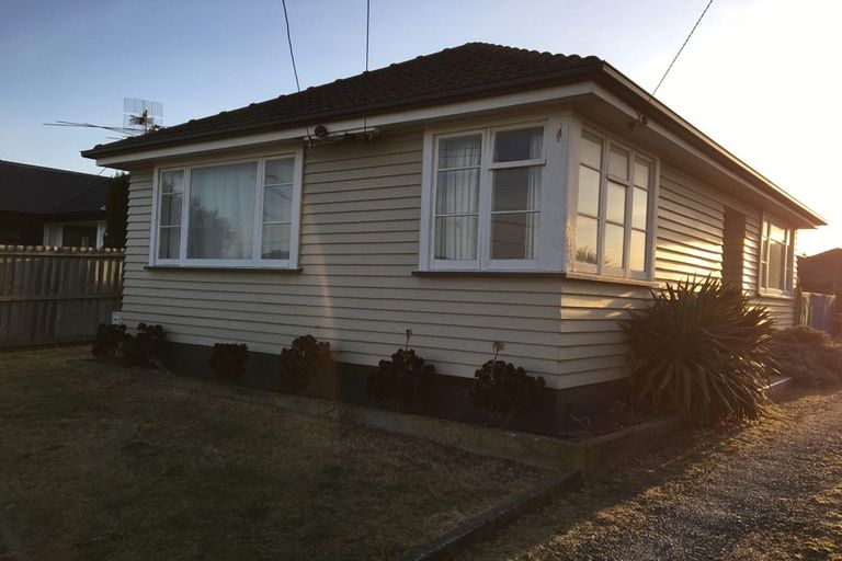 Photo of property in 11 Woodgrove Avenue, North New Brighton, Christchurch, 8083