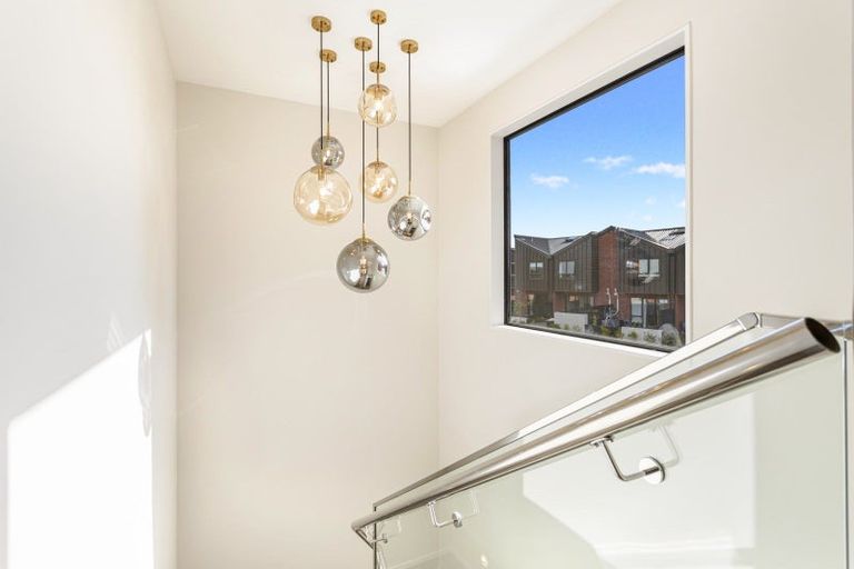 Photo of property in 2 Whakatere Lane, Hobsonville, Auckland, 0616