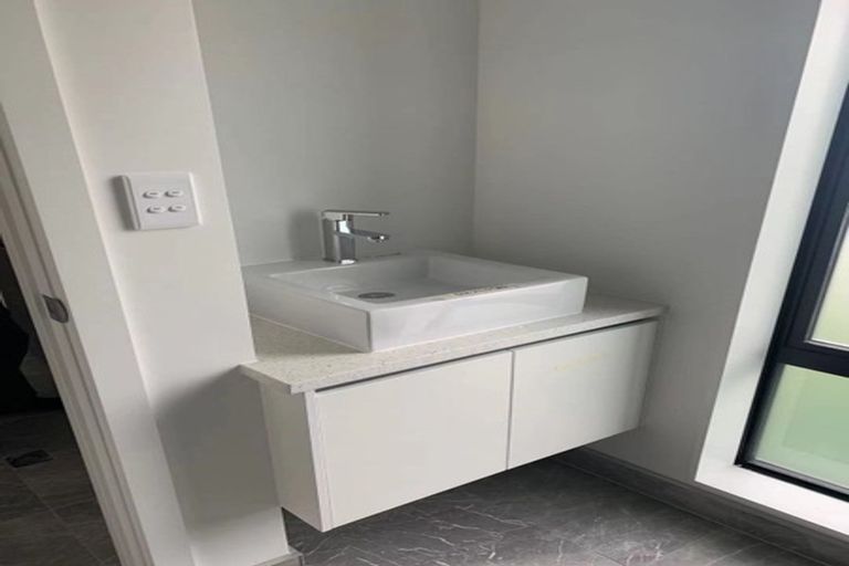 Photo of property in 4 Sydney Place, Flagstaff, Hamilton, 3210