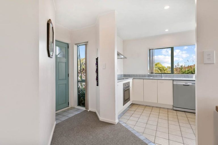 Photo of property in 678 Te Atatu Road, Te Atatu Peninsula, Auckland, 0610