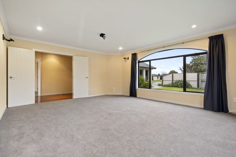 Photo of property in 15 Cranmer Close, Rototuna North, Hamilton, 3210