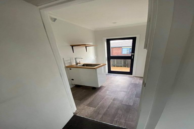 Photo of property in 224 Shakespeare Street, Leamington, Cambridge, 3432