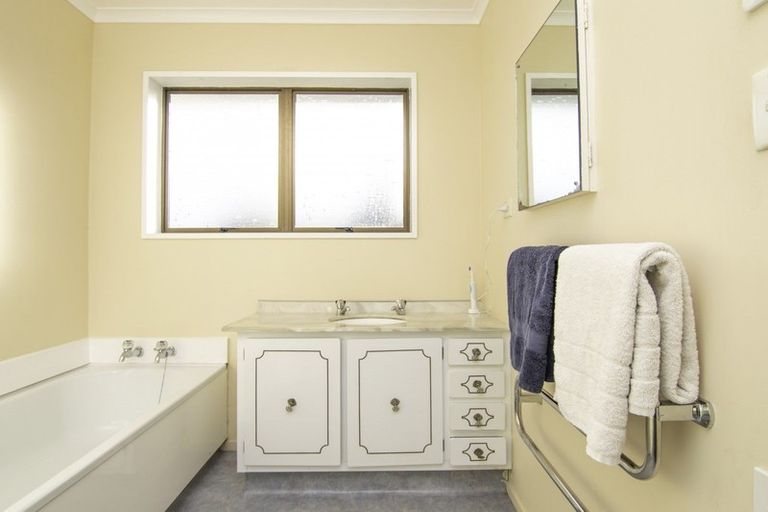 Photo of property in 1 Dove Place, Westbrook, Palmerston North, 4412