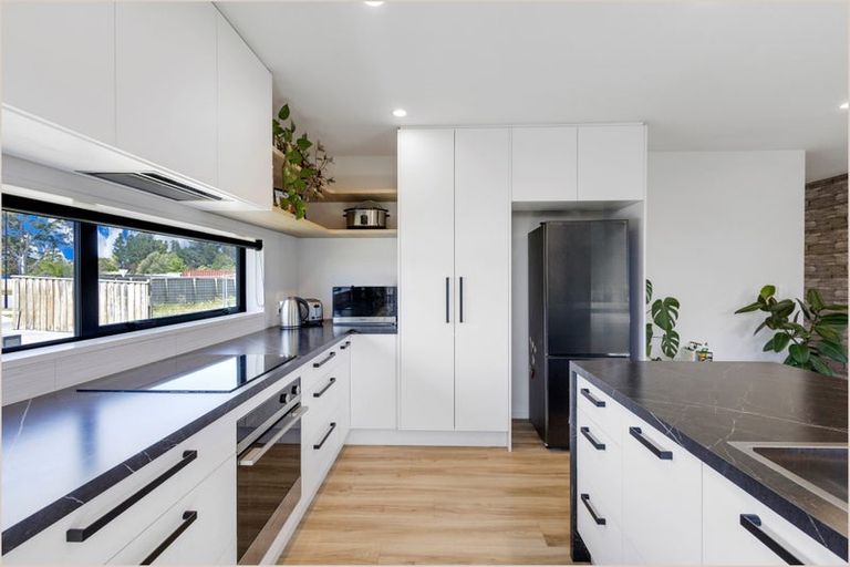 Photo of property in 36 Fairbairn Road, Rolleston, 7614